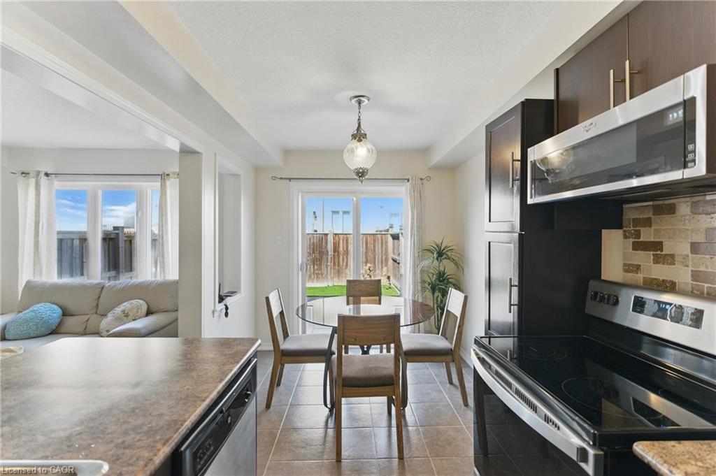 9 Lynch Crescent, Binbrook, ON - Indoor