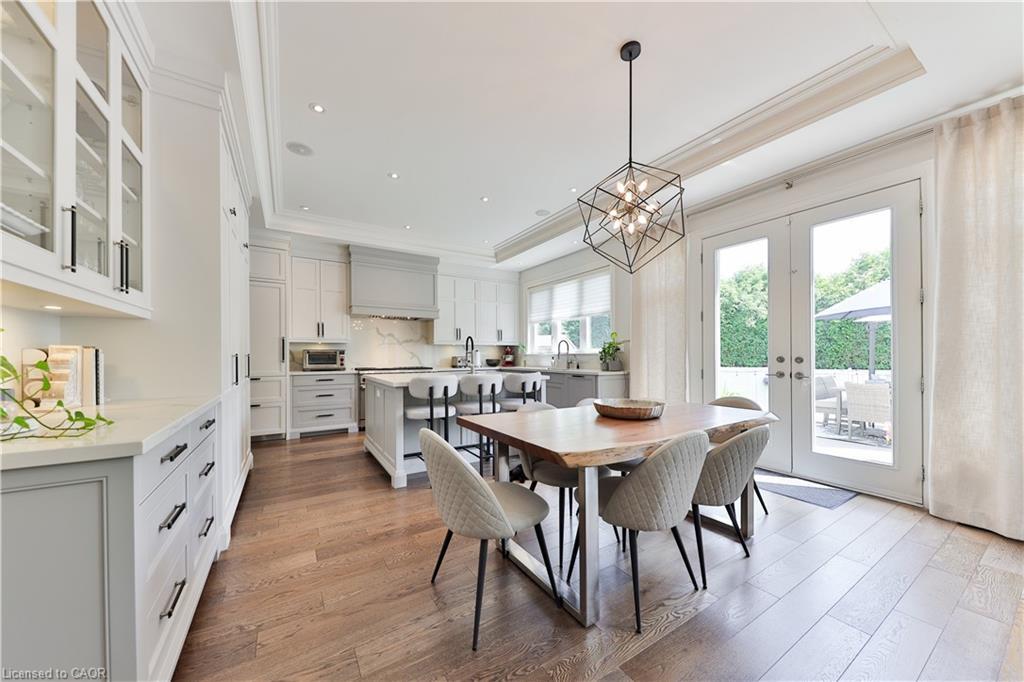 408 Saville Crescent, Oakville, ON - Indoor Photo Showing Dining Room