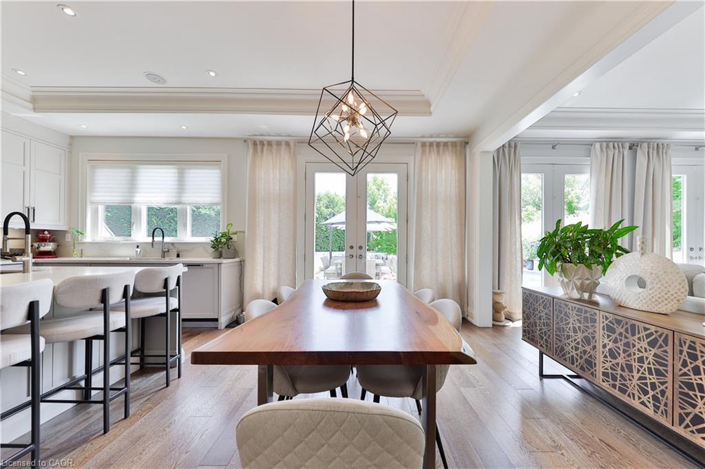 408 Saville Crescent, Oakville, ON - Indoor Photo Showing Dining Room