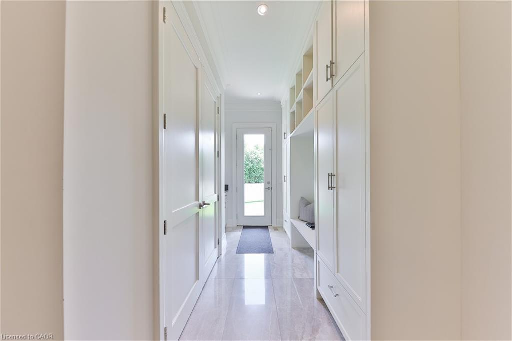 408 Saville Crescent, Oakville, ON - Indoor Photo Showing Other Room