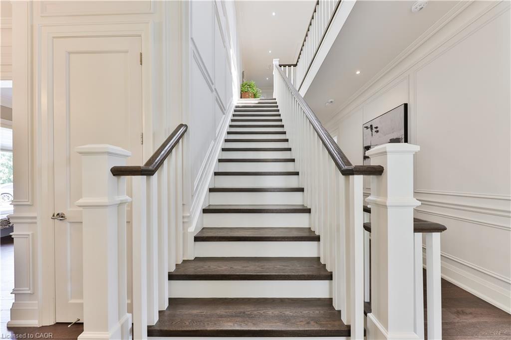 408 Saville Crescent, Oakville, ON - Indoor Photo Showing Other Room