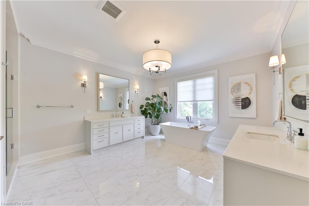 408 Saville Crescent, Oakville, ON - Indoor