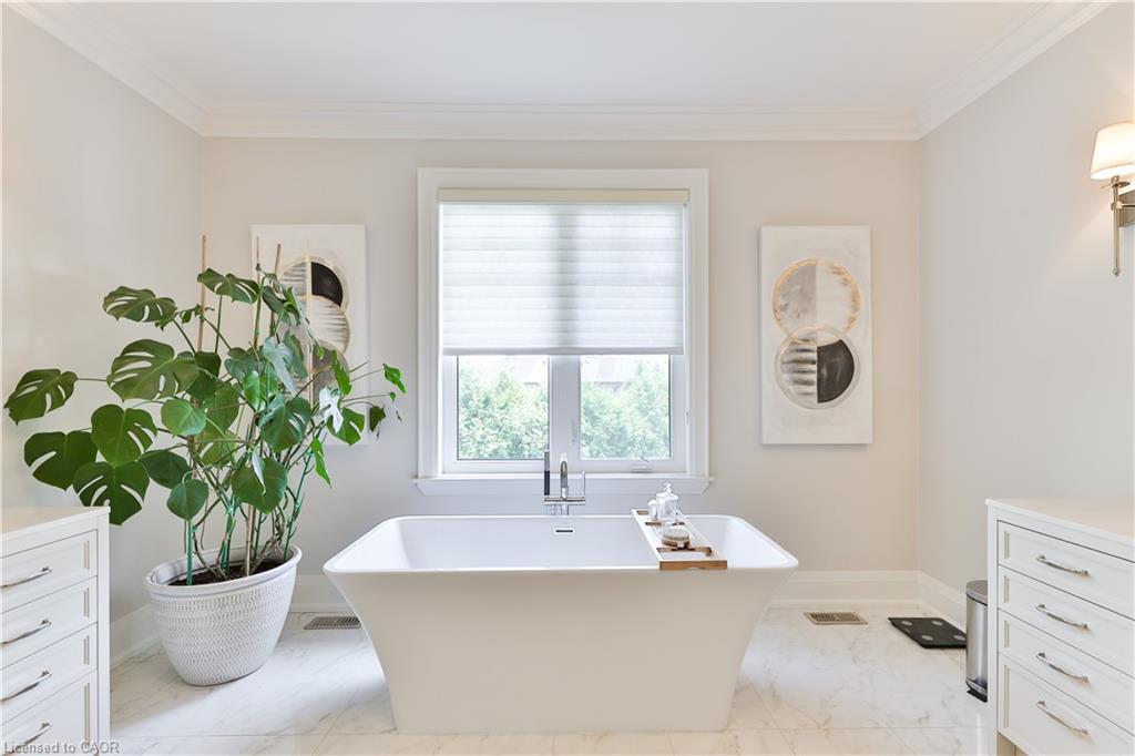 408 Saville Crescent, Oakville, ON - Indoor