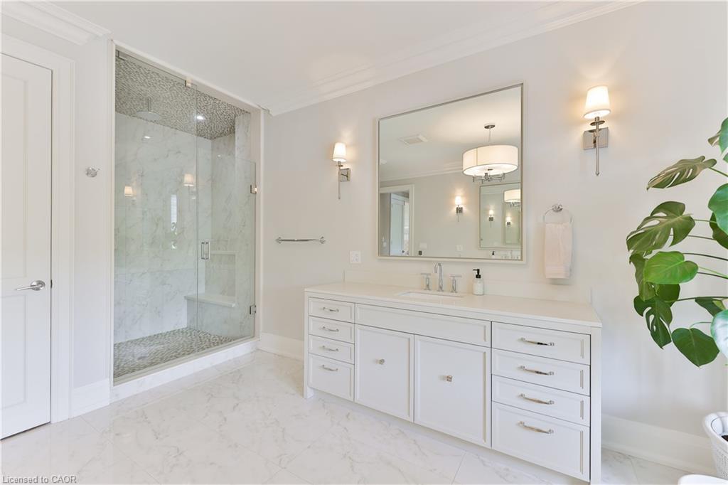 408 Saville Crescent, Oakville, ON - Indoor Photo Showing Bathroom