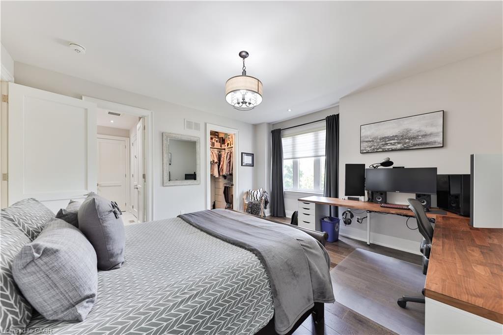 408 Saville Crescent, Oakville, ON - Indoor Photo Showing Bedroom