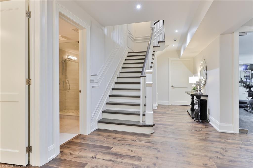 408 Saville Crescent, Oakville, ON - Indoor Photo Showing Other Room