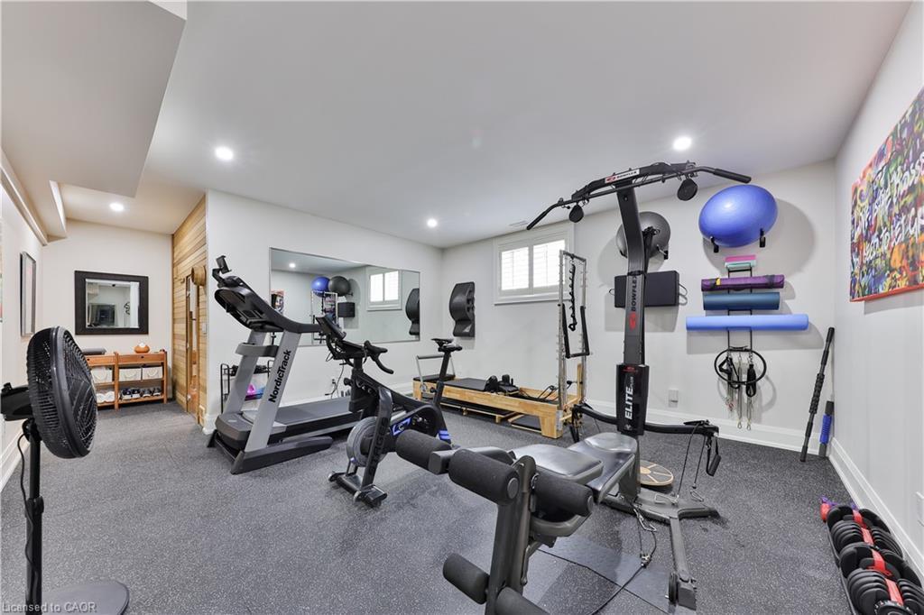 408 Saville Crescent, Oakville, ON - Indoor Photo Showing Gym Room