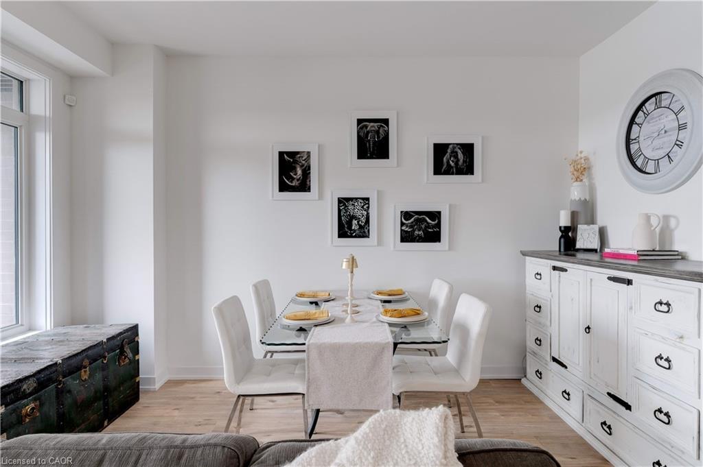 46-590 North Service Road, Hamilton, ON - Indoor Photo Showing Dining Room