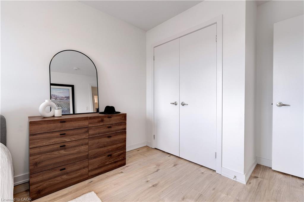 46-590 North Service Road, Hamilton, ON - Indoor