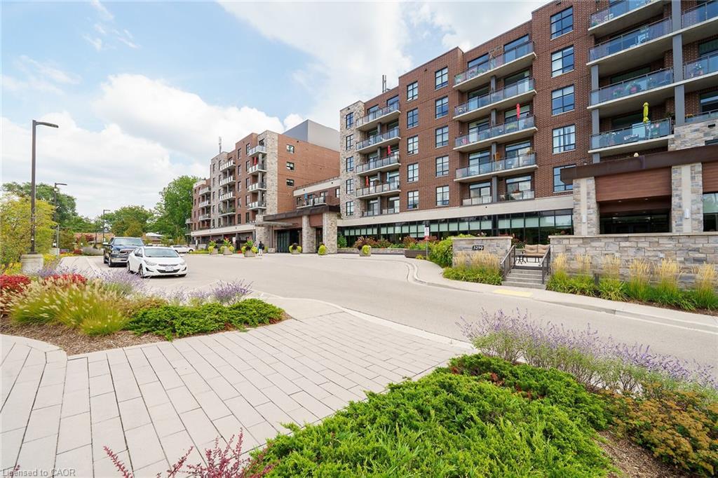 206-3290 New Street, Burlington, ON - Outdoor With Facade