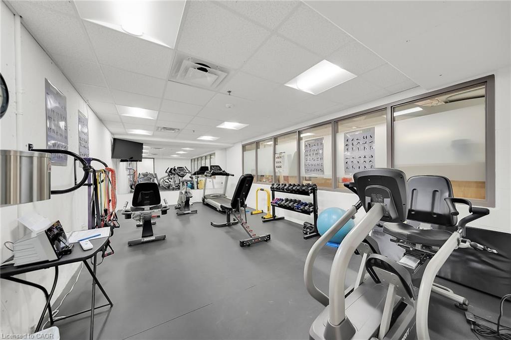 206-3290 New Street, Burlington, ON - Indoor Photo Showing Gym Room