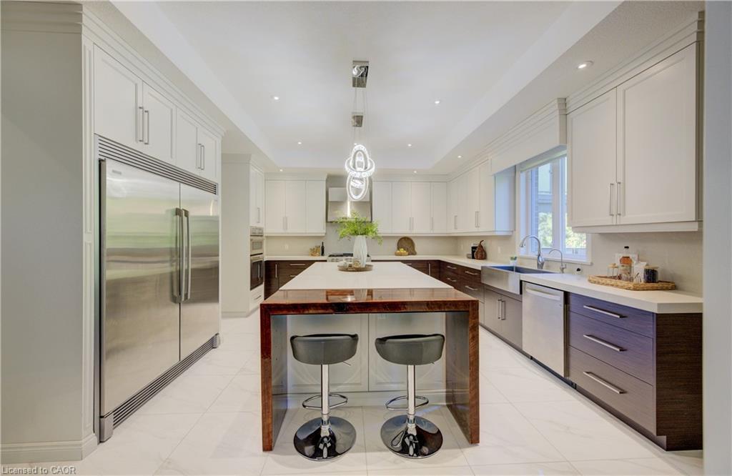 705 Meadowsweet Avenue, Waterloo, ON - Indoor Photo Showing Kitchen
