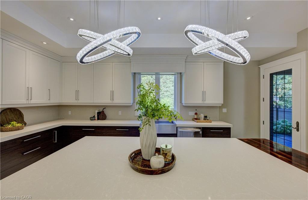 705 Meadowsweet Avenue, Waterloo, ON - Indoor Photo Showing Kitchen