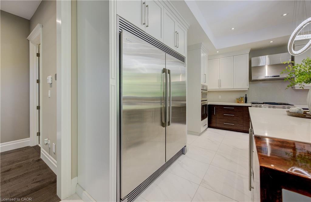 705 Meadowsweet Avenue, Waterloo, ON - Indoor Photo Showing Kitchen