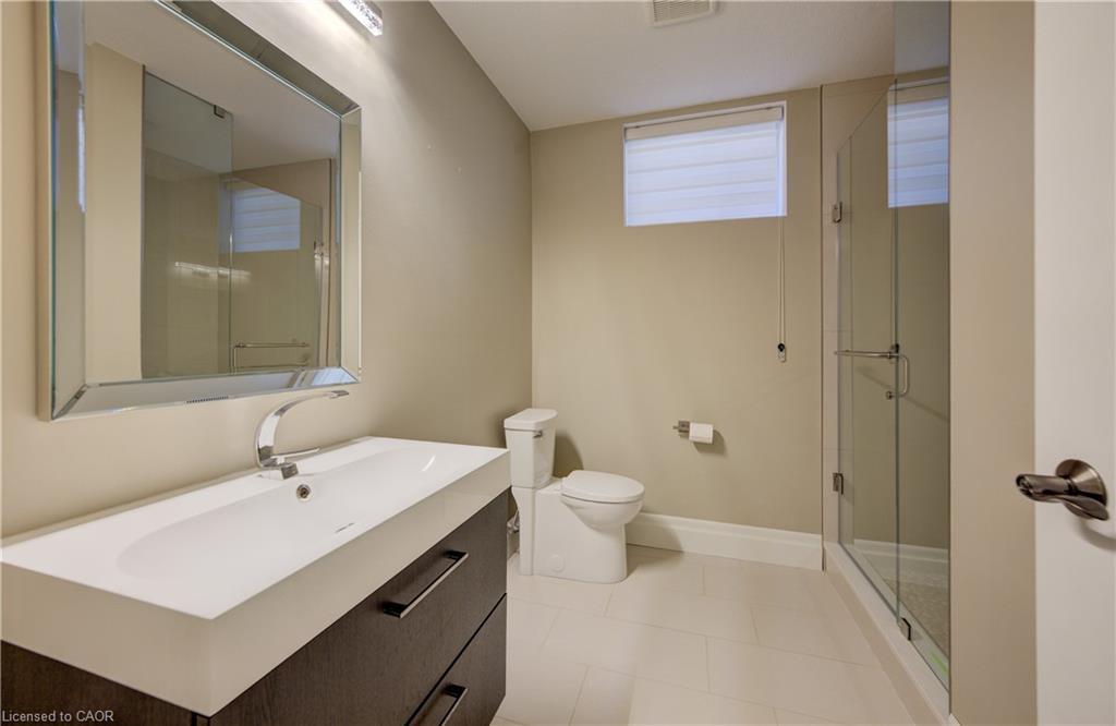 705 Meadowsweet Avenue, Waterloo, ON - Indoor Photo Showing Bathroom