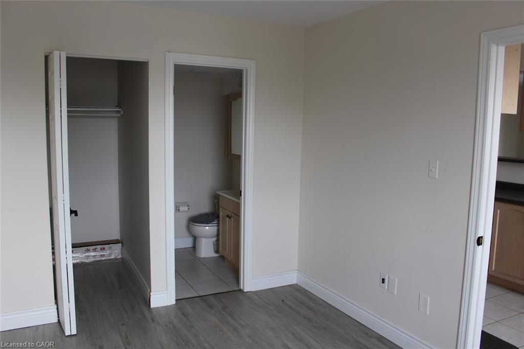 204-851 Queenston Road, Hamilton, ON - Indoor Photo Showing Other Room