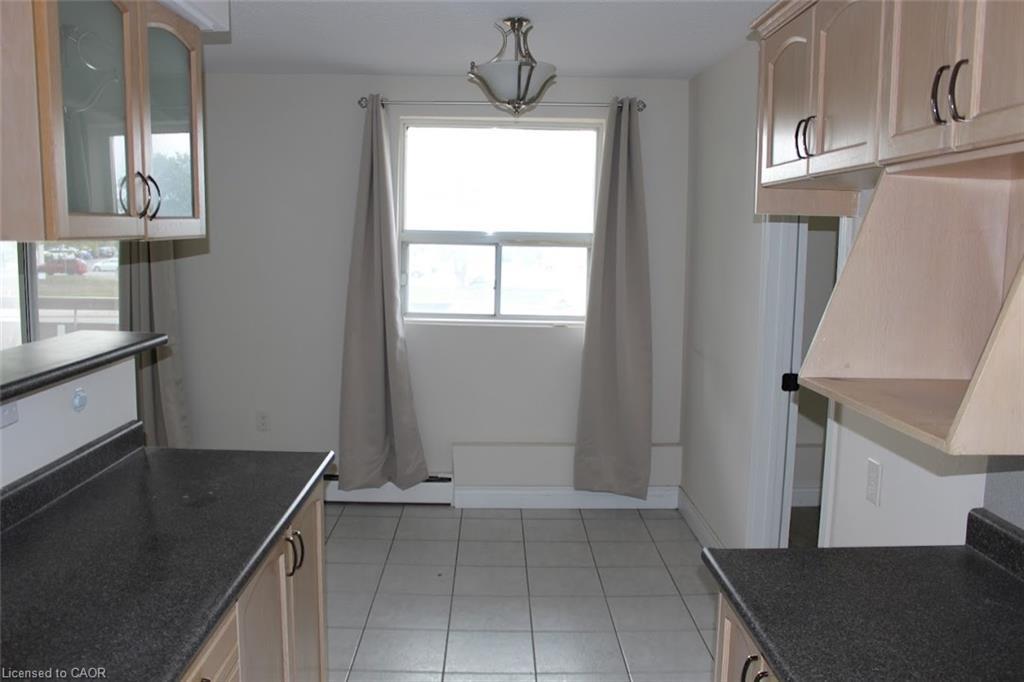 204-851 Queenston Road, Hamilton, ON - Indoor