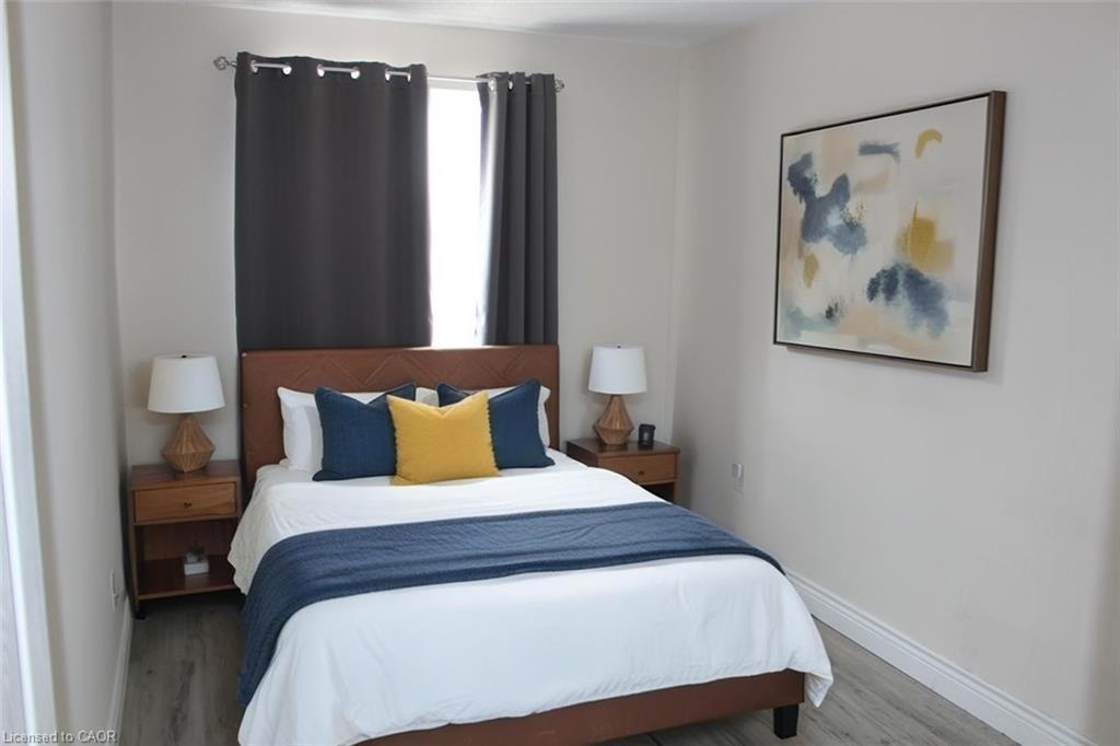 204-851 Queenston Road, Hamilton, ON - Indoor Photo Showing Bedroom