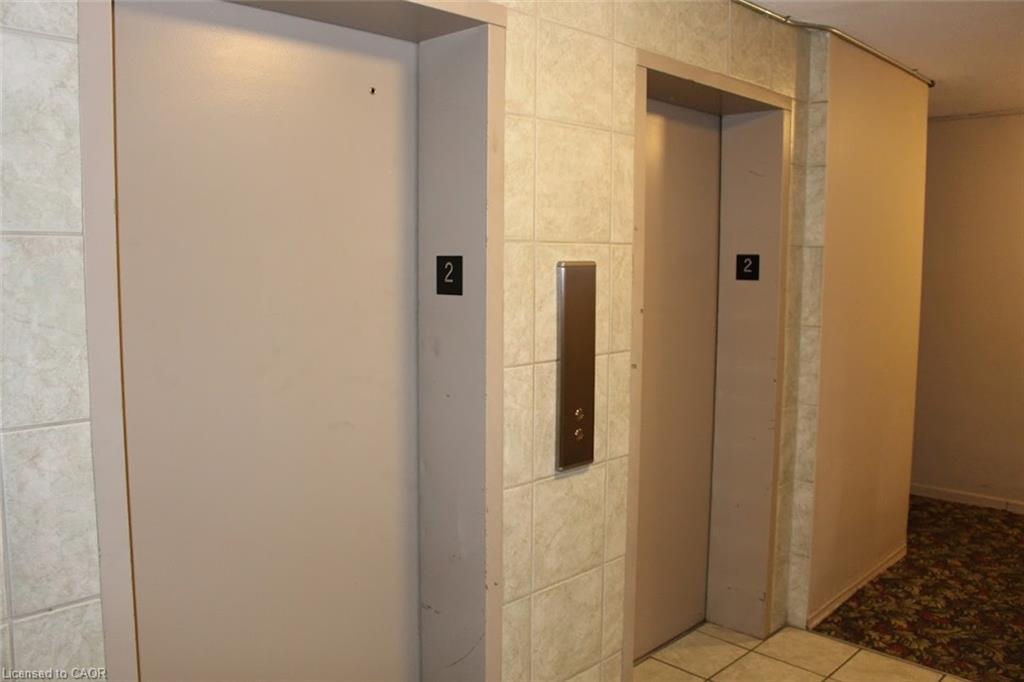 204-851 Queenston Road, Hamilton, ON - Indoor Photo Showing Other Room