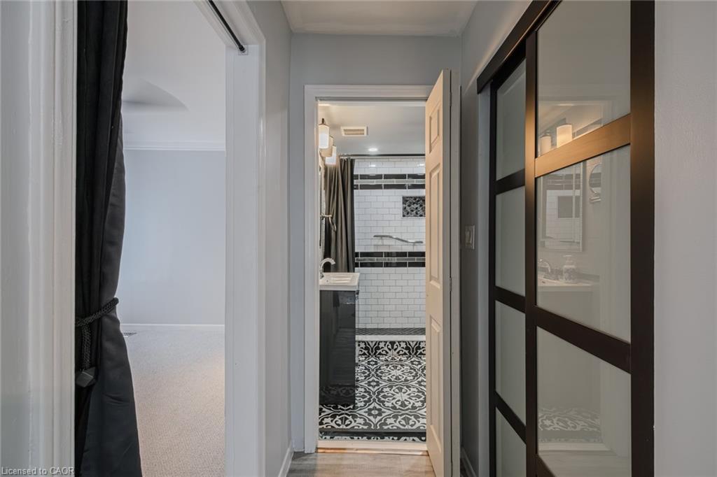 5 Dalhousie Avenue, Hamilton, ON - Indoor Photo Showing Other Room