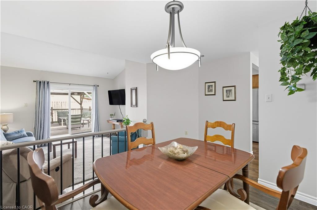 56 Muscot Drive, Hamilton, ON - Indoor Photo Showing Dining Room