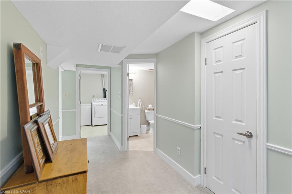 56 Muscot Drive, Hamilton, ON - Indoor Photo Showing Other Room