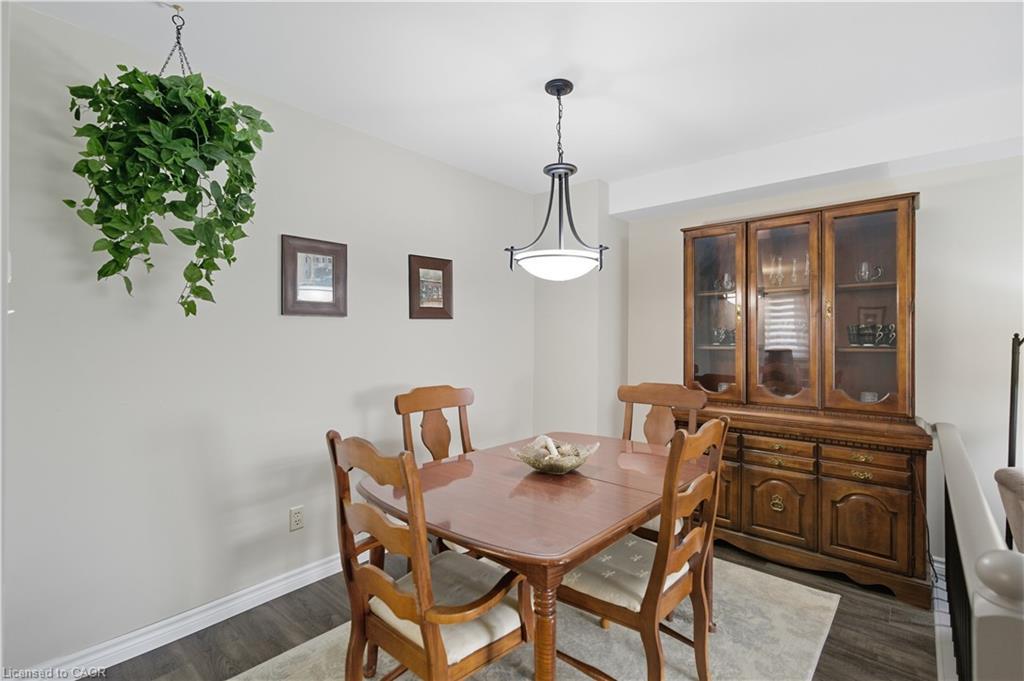 56 Muscot Drive, Hamilton, ON - Indoor Photo Showing Dining Room