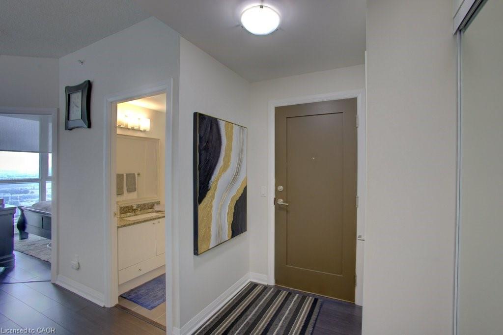 1601-75 Eglinton Avenue W, Mississauga, ON - Indoor