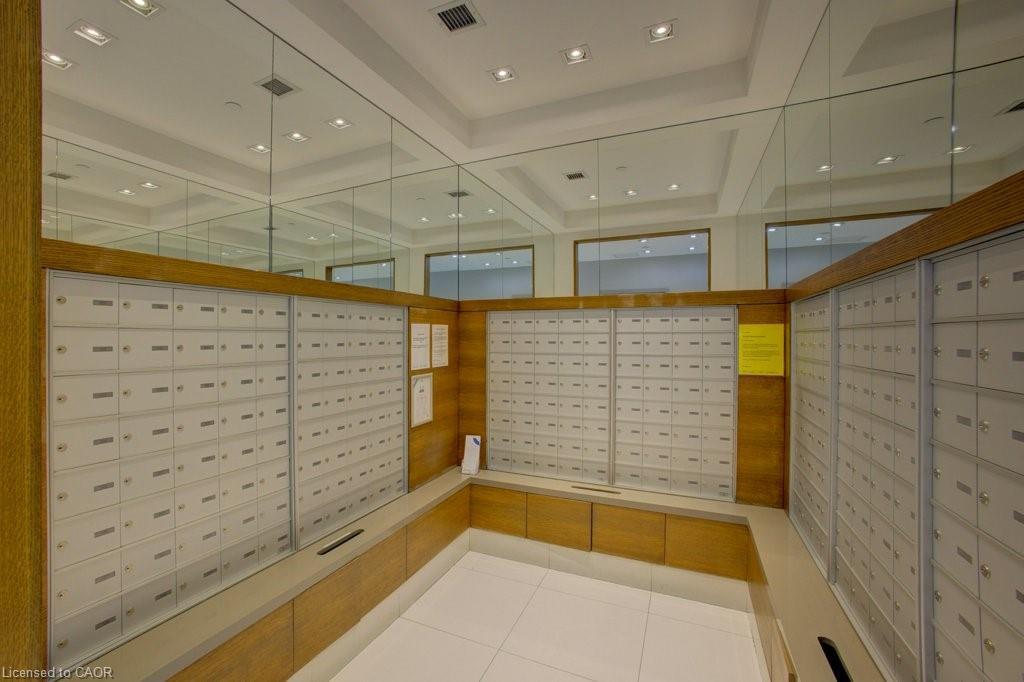 1601-75 Eglinton Avenue W, Mississauga, ON - Indoor Photo Showing Other Room