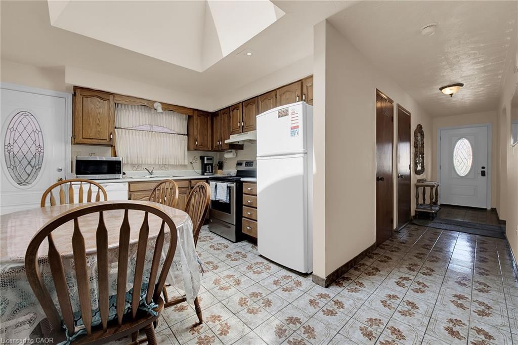 45 Juniper Drive, Stoney Creek, ON - Indoor