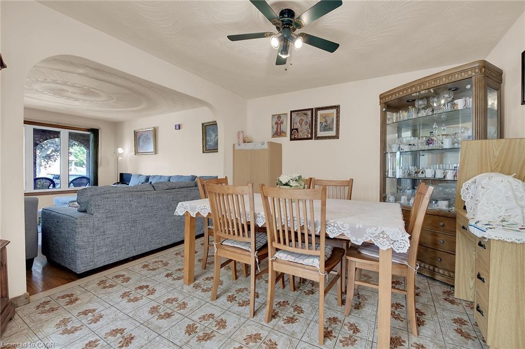 45 Juniper Drive, Stoney Creek, ON - Indoor Photo Showing Dining Room