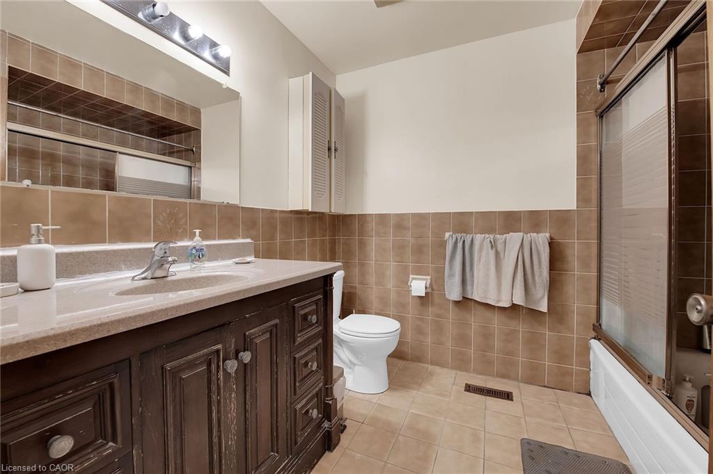 45 Juniper Drive, Stoney Creek, ON - Indoor Photo Showing Bathroom