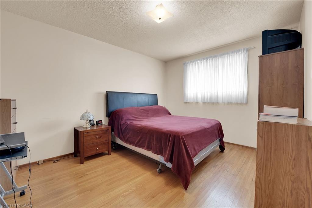 45 Juniper Drive, Stoney Creek, ON - Indoor Photo Showing Bedroom