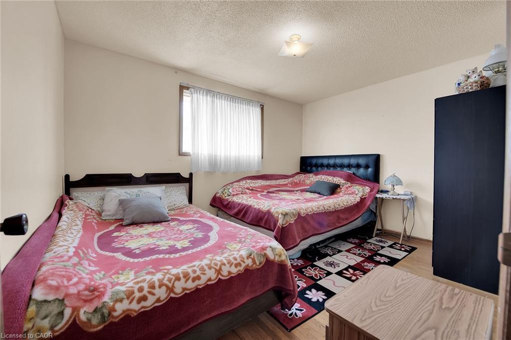 45 Juniper Drive, Stoney Creek, ON - Indoor Photo Showing Bedroom