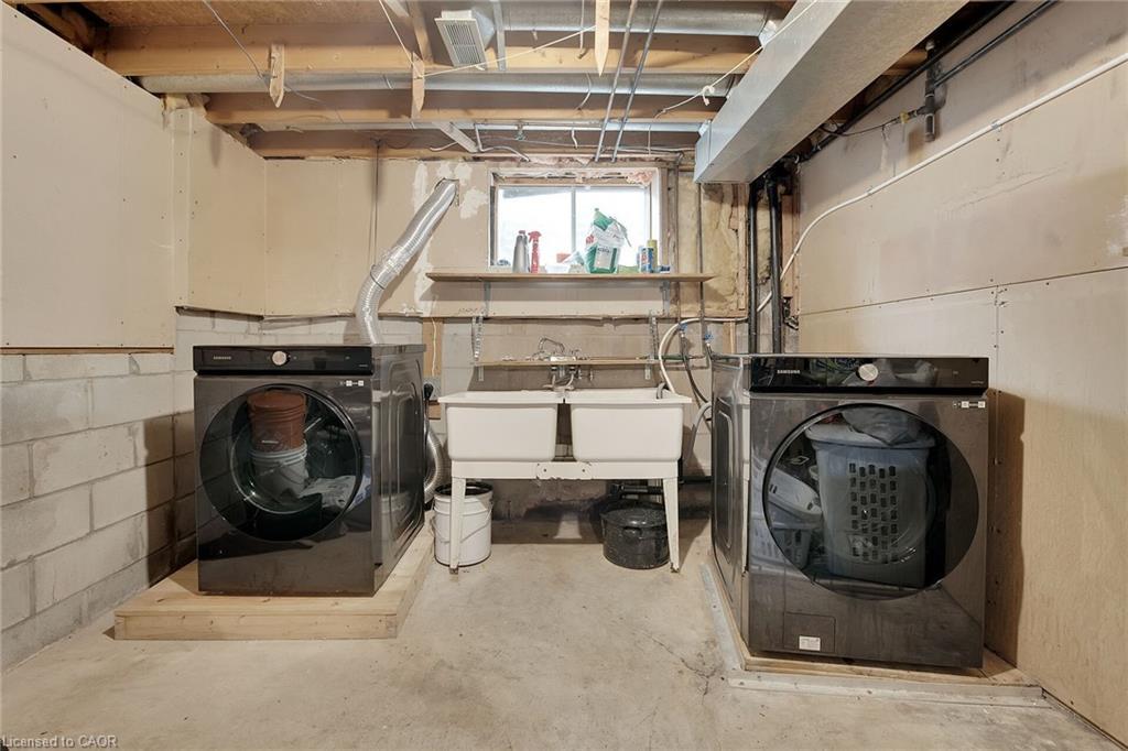 45 Juniper Drive, Stoney Creek, ON - Indoor Photo Showing Laundry Room