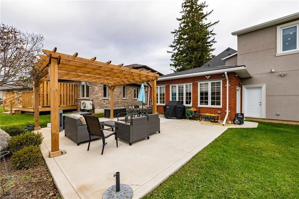 169 Mount Pleasant Street, Brantford, ON - Outdoor