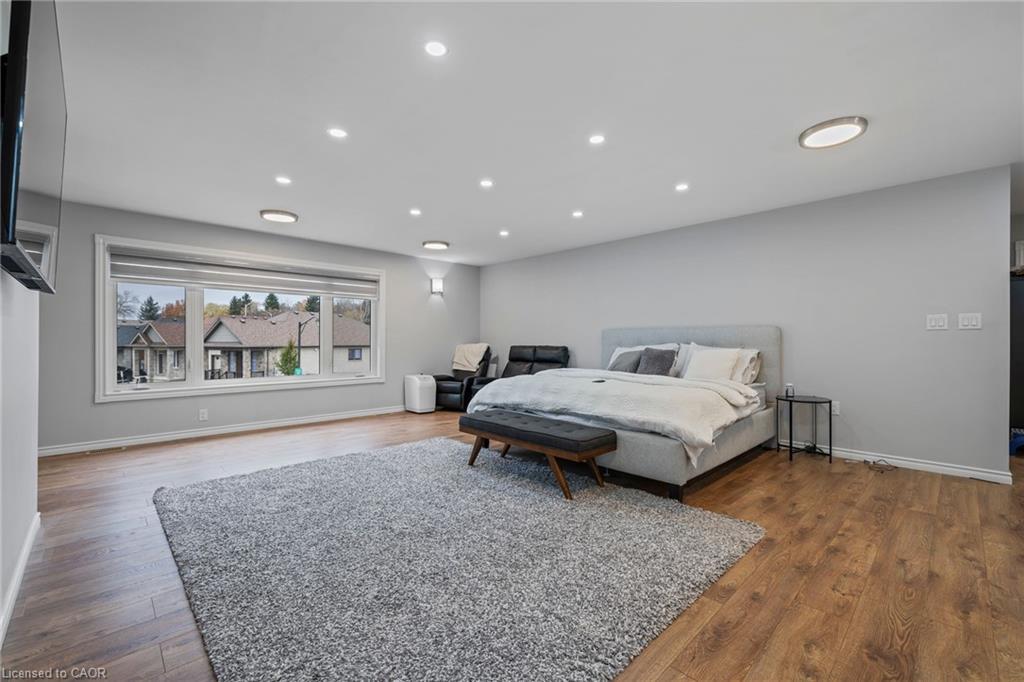 169 Mount Pleasant Street, Brantford, ON - Indoor