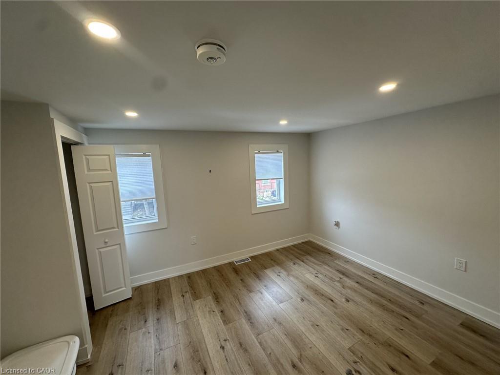 4-262 Robert Street, Hamilton, ON - Indoor Photo Showing Other Room