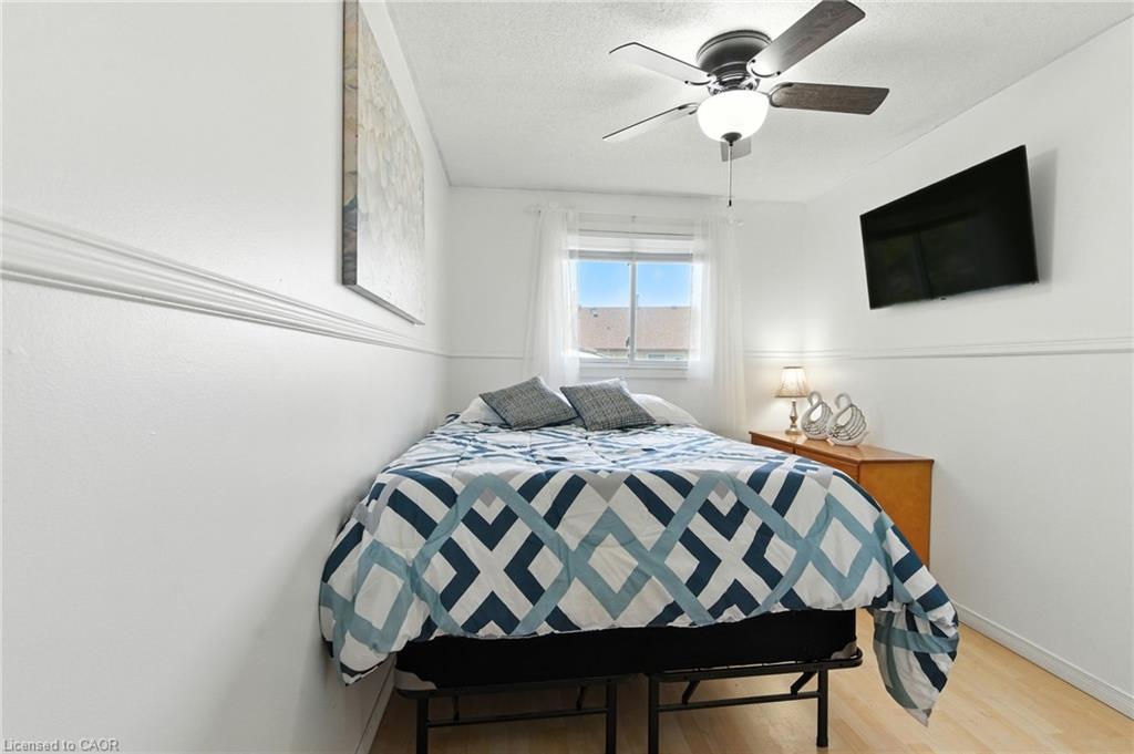 30 Rainbow Court, Welland, ON - Indoor Photo Showing Bedroom