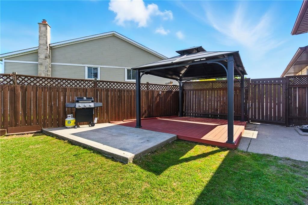 30 Rainbow Court, Welland, ON - Outdoor