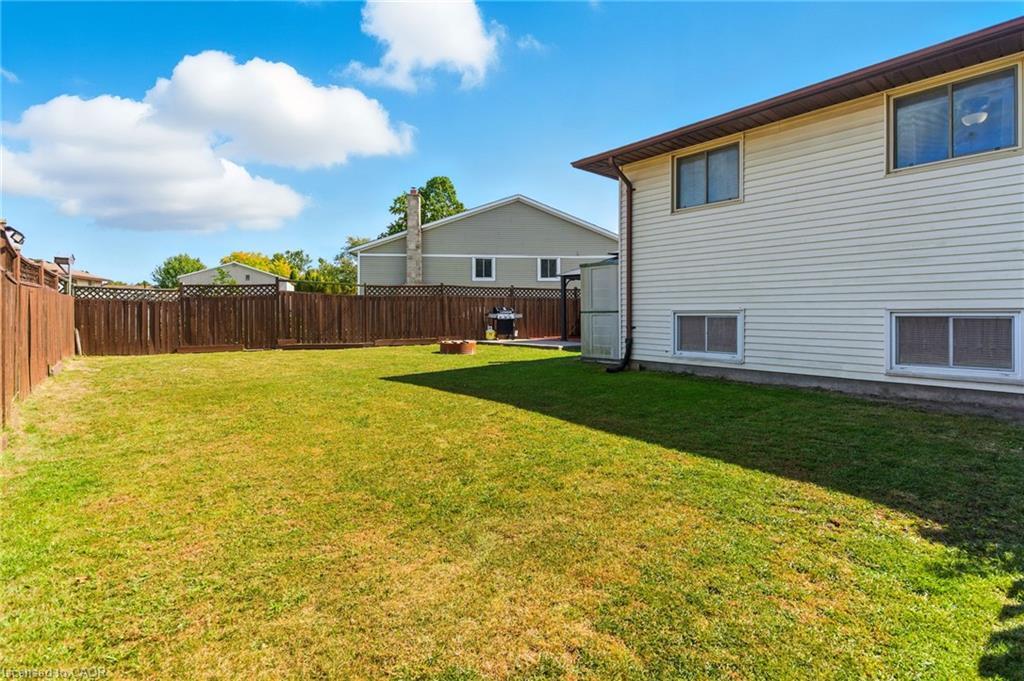 30 Rainbow Court, Welland, ON - Outdoor