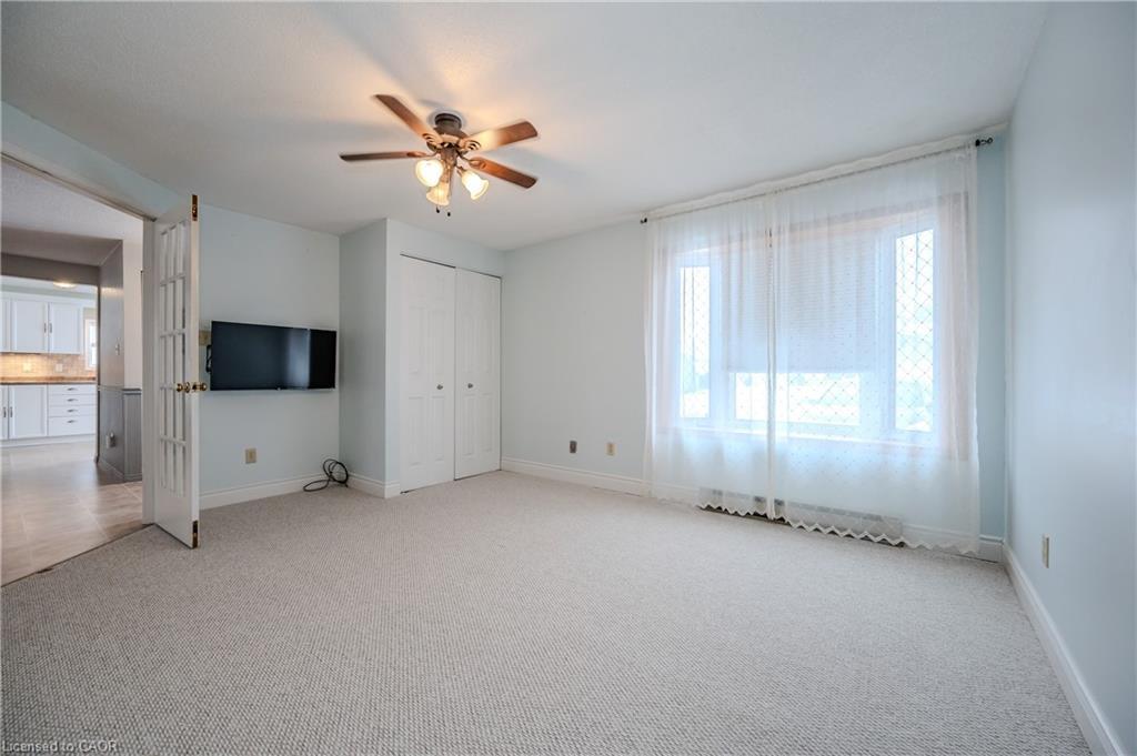 3 Rolling Brook Lane, New Hamburg, ON - Indoor Photo Showing Other Room