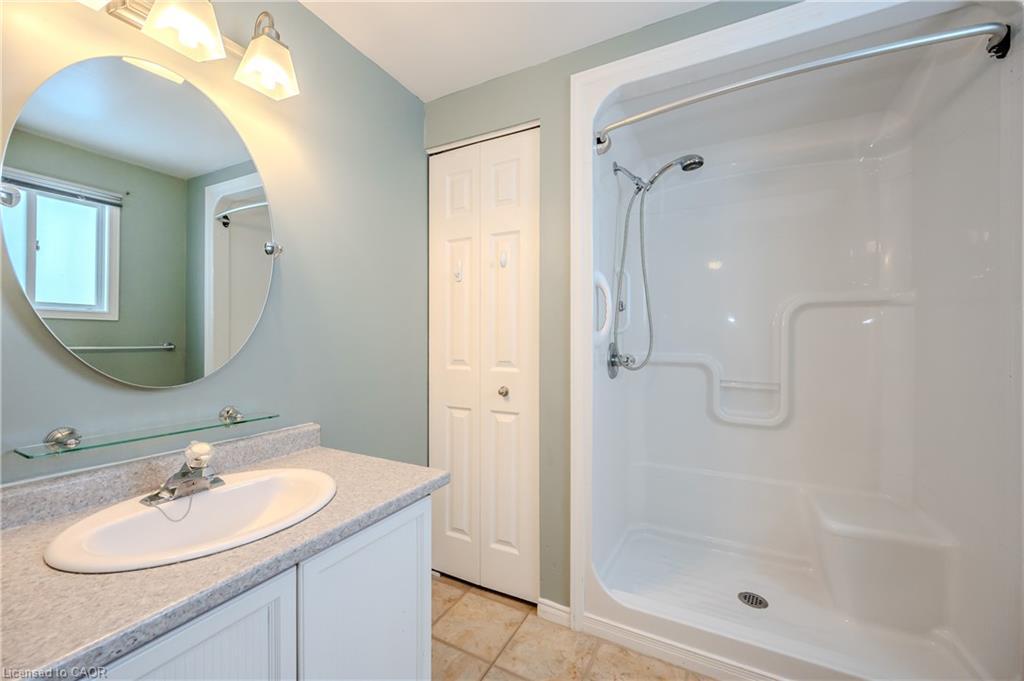 3 Rolling Brook Lane, New Hamburg, ON - Indoor Photo Showing Bathroom