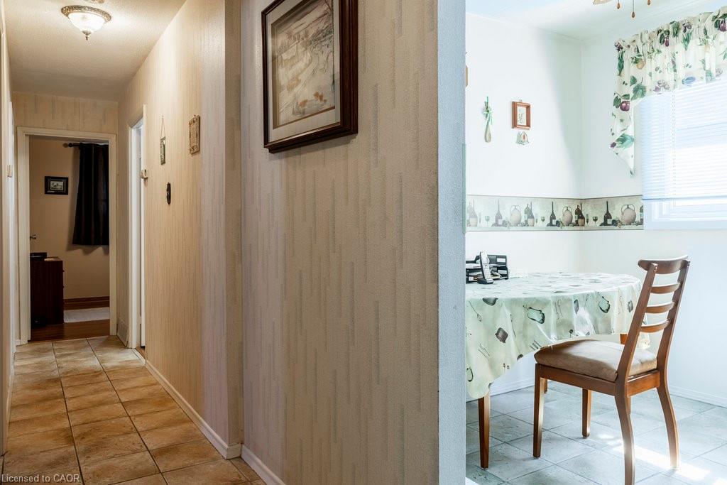 23 Fonthill Road, Hamilton, ON - Indoor