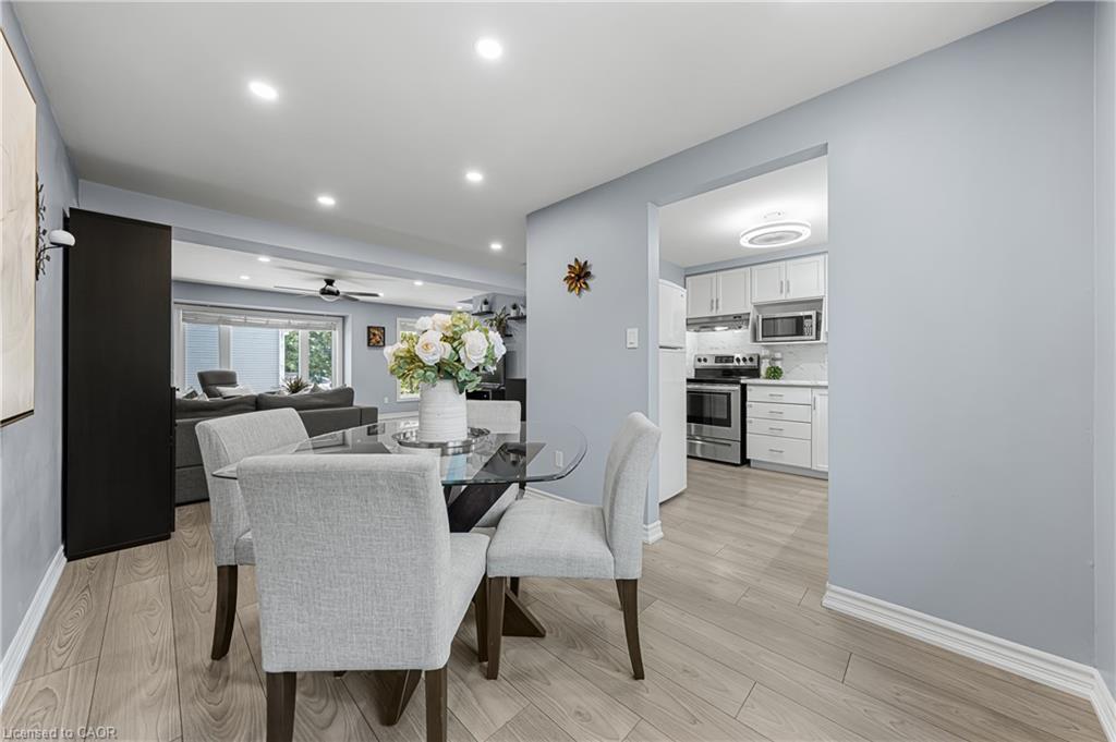 10-320 Alma Street, Rockwood, ON - Indoor Photo Showing Dining Room