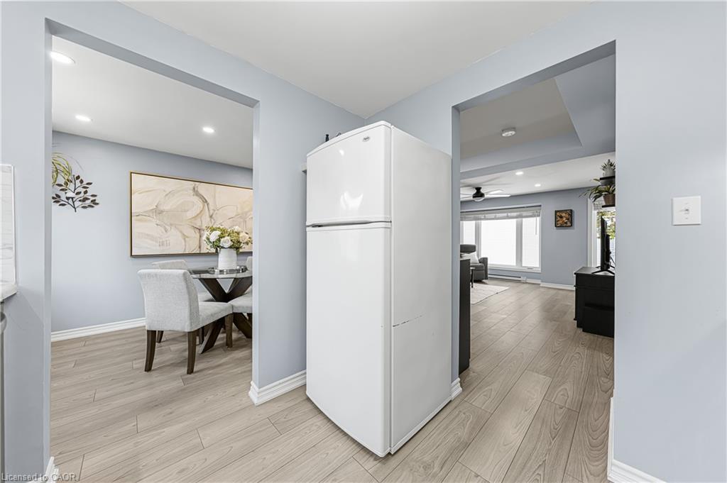 10-320 Alma Street, Rockwood, ON - Indoor Photo Showing Other Room