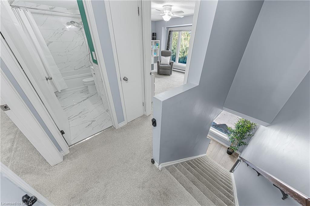 10-320 Alma Street, Rockwood, ON - Indoor Photo Showing Other Room