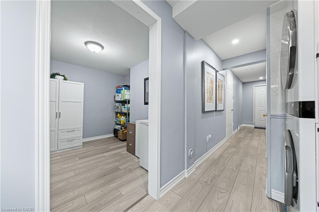 10-320 Alma Street, Rockwood, ON - Indoor Photo Showing Other Room