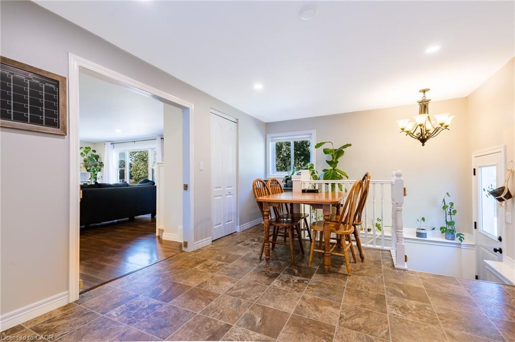 52877 Putman Road, Wainfleet, ON - Indoor Photo Showing Dining Room