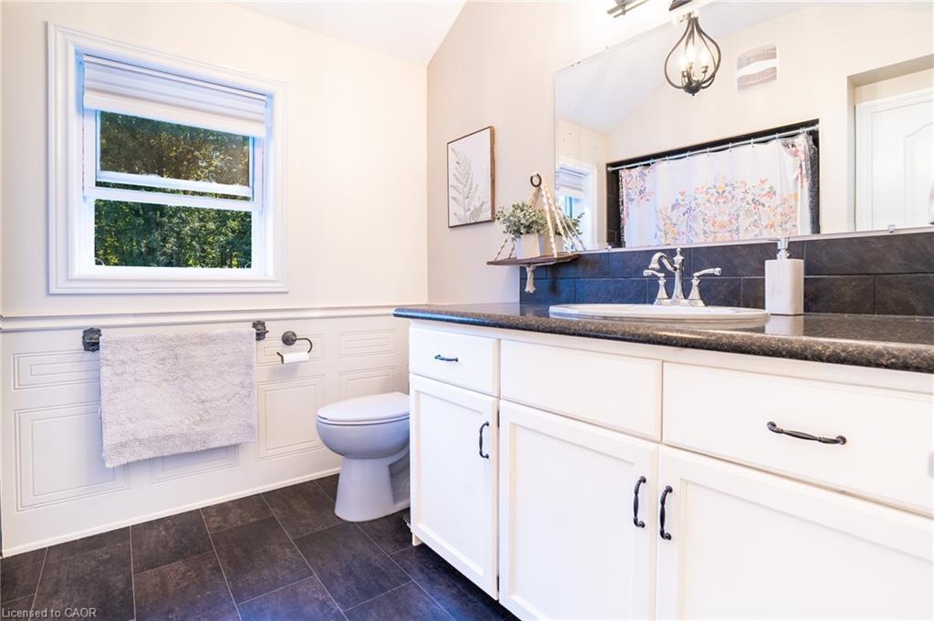 52877 Putman Road, Wainfleet, ON - Indoor Photo Showing Bathroom